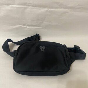 Aritzia crossbody bag